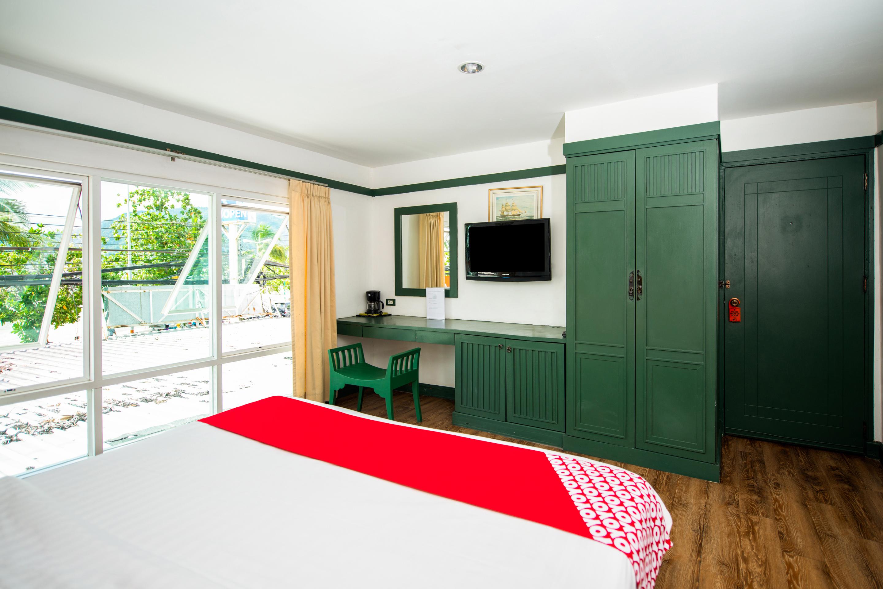 Oyo 255 The Ocean Hotel Patong Extérieur photo
