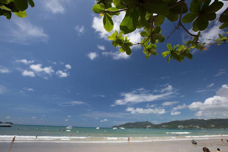 Oyo 255 The Ocean Hotel Patong Extérieur photo