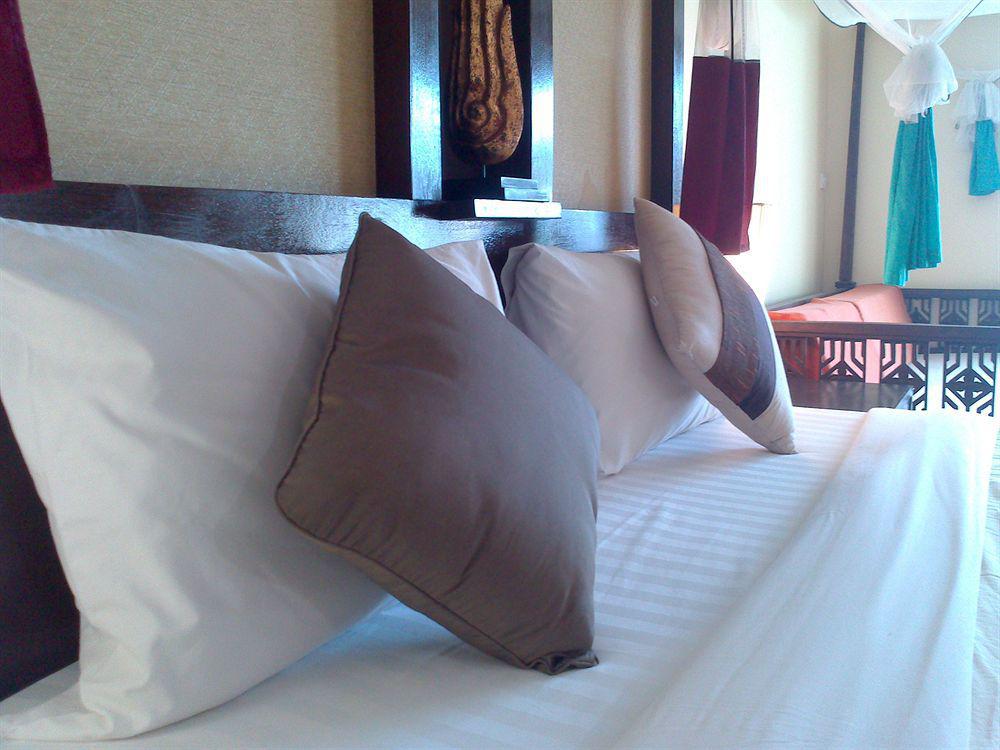 Oyo 255 The Ocean Hotel Patong Extérieur photo